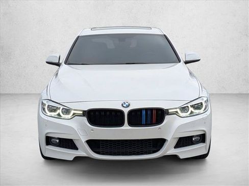 Used 2017 BMW 330i Sedan RWD image 2