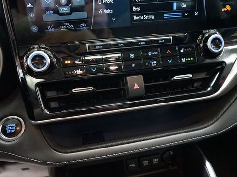 Used 2021 Toyota Highlander Platinum image 41