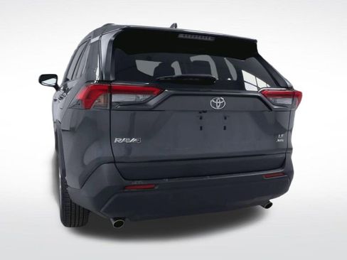 Used 2019 Toyota RAV4 LE AWD/4WD image 20