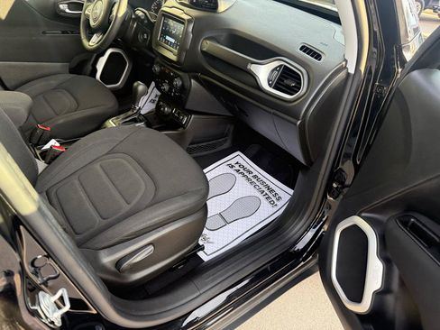 Used 2020 Jeep Renegade Latitude image 15