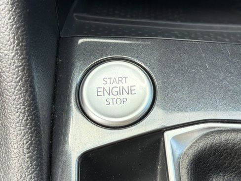 Used 2024 Volkswagen Tiguan SE R-Line image 26