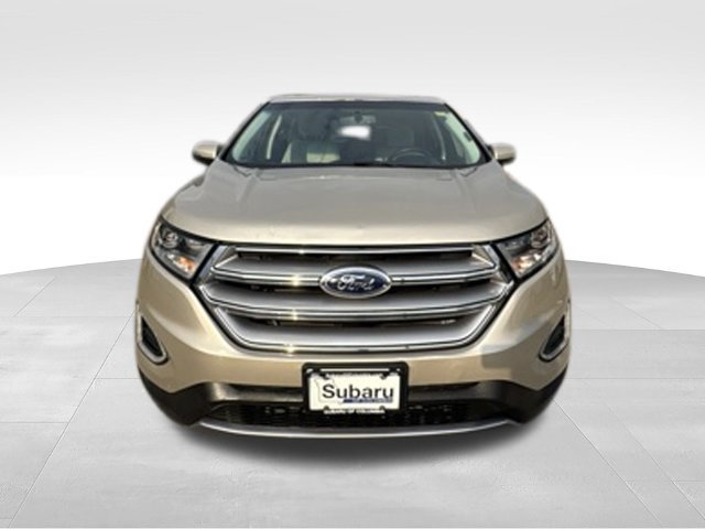 Used 2018 Ford Edge Titanium w/ Technology Package AWD/4WD image 2