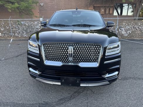 Used 2021 Lincoln Navigator Reserve RWD image 2