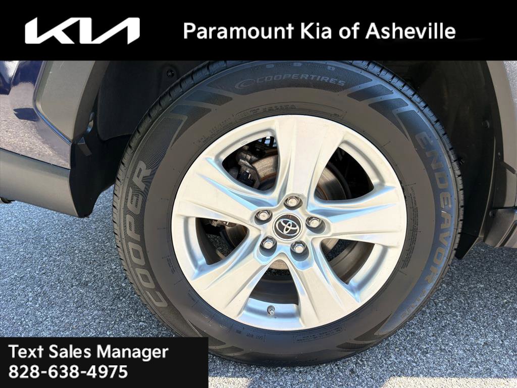 Used 2019 Toyota RAV4 XLE FWD image 30