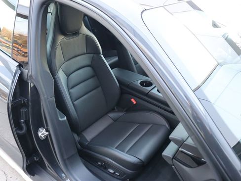 Used 2022 Porsche Taycan 4 Cross Turismo image 34