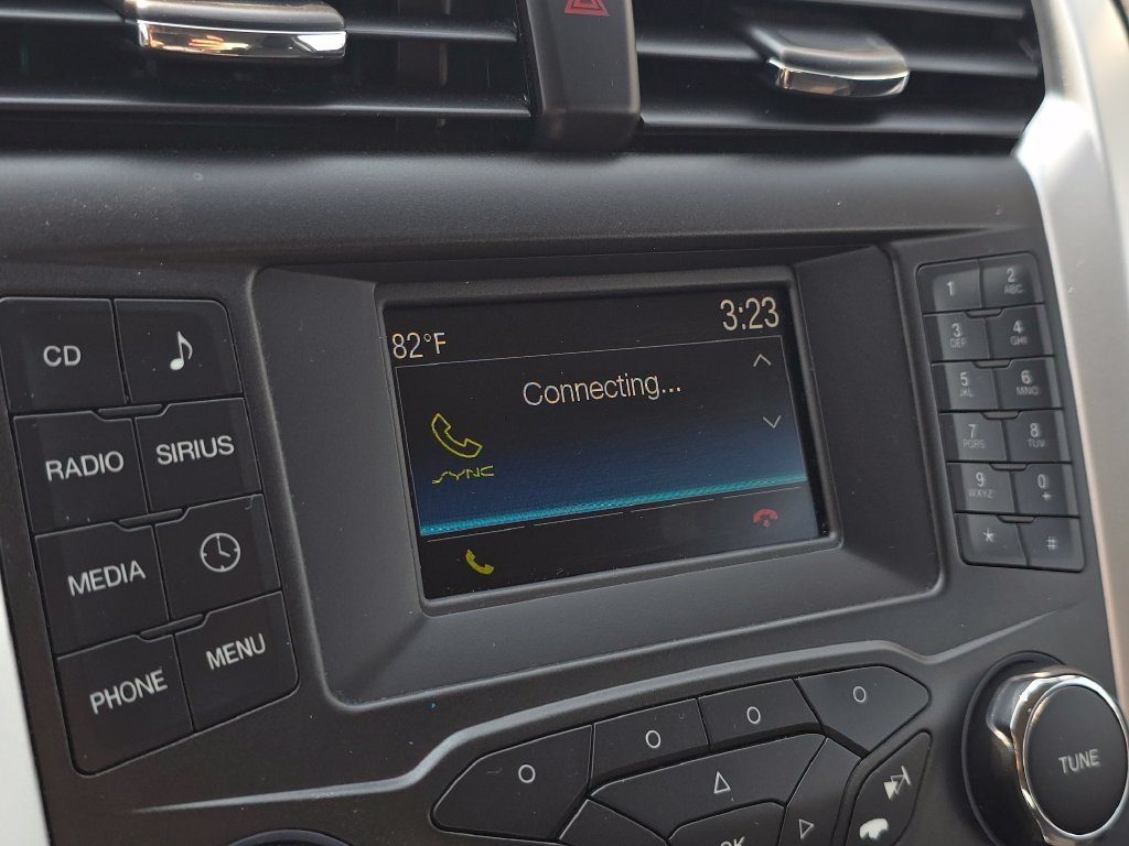 Used 2016 Ford Fusion SE FWD image 28
