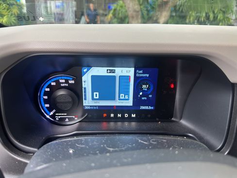 Used 2022 Ford Bronco Wildtrak image 10