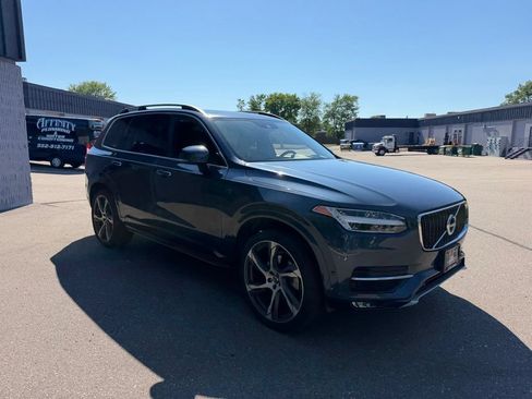 Used 2019 Volvo XC90 T6 Momentum w/ Advanced Package AWD/4WD image 9