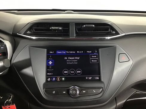 Used 2022 Chevrolet TrailBlazer LS image 16