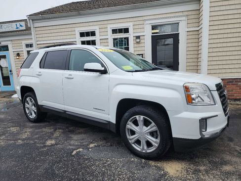Used 2017 GMC Terrain SLE w/ Convenience Package image 5