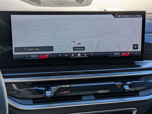 Used 2025 BMW X5 xDrive40i w/ Climate Comfort Package image 24