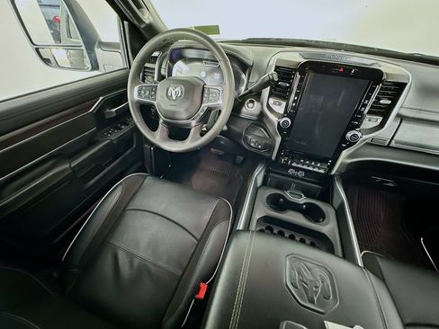 Used 2025 RAM 3500 Laramie AWD/4WD image 9