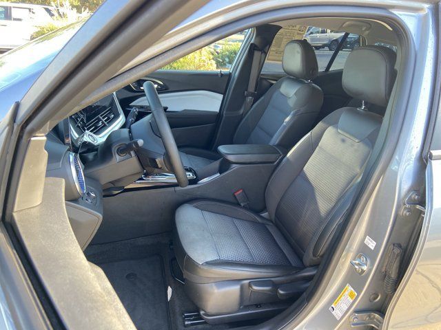 Used 2024 Chevrolet Trax LT w/ Driver Confidence Package FWD image 20