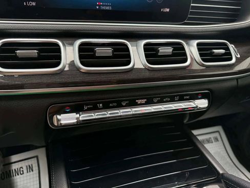 Used 2020 Mercedes-Benz GLE 350 w/ Premium Package image 24