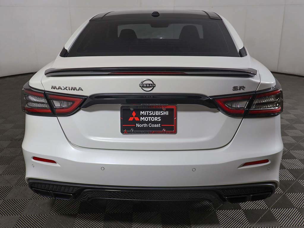 Used 2023 Nissan Maxima SR w/ Sport Mat Group FWD image 15