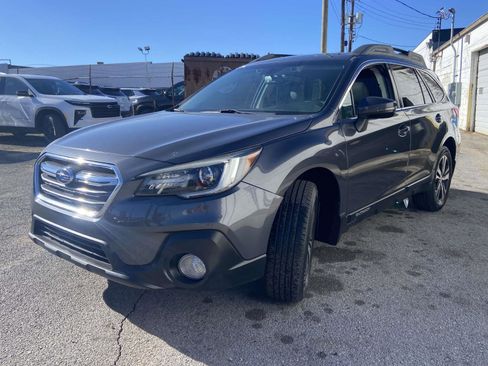 Used 2018 Subaru Outback 2.5i Limited image 29
