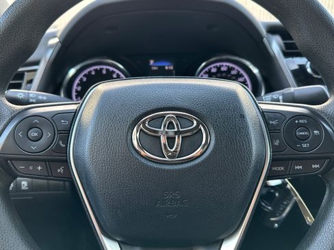 Used 2020 Toyota Camry LE FWD image 20