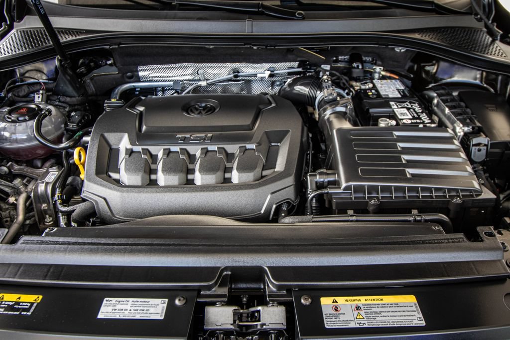 Certified 2024 Volkswagen Tiguan SE R-Line FWD image 10