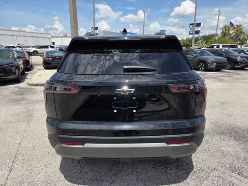 Used 2027 Chevrolet Equinox LT w/ Convenience Package II FWD image 12