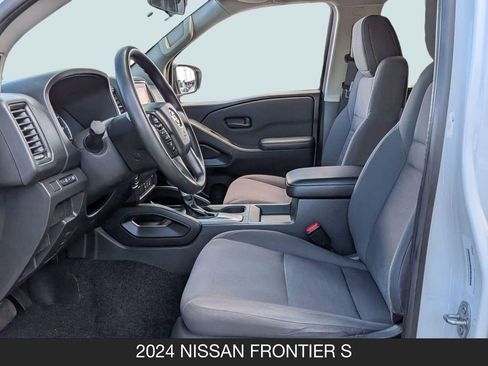 Used 2024 Nissan Frontier S w/ Technology Package RWD image 14