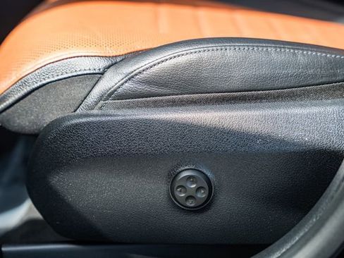 Used 2024 Mercedes-Benz GLC 43 AMG 4MATIC image 36