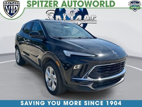Used 2024 Buick Encore GX Preferred AWD/4WD image 1