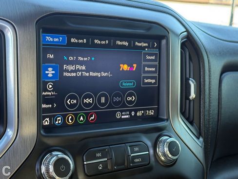 Used 2022 GMC Sierra 3500 Denali w/ Denali Ultimate Package image 23