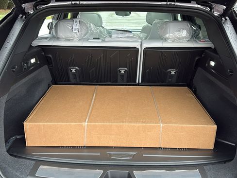 New 2026 Cadillac Lyriq Premium Luxury image 32