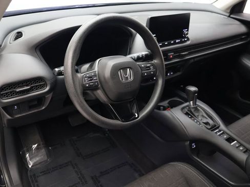 Used 2023 Honda HR-V LX image 15