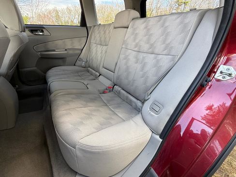 Used 2010 Subaru Forester 2.5X Premium image 12