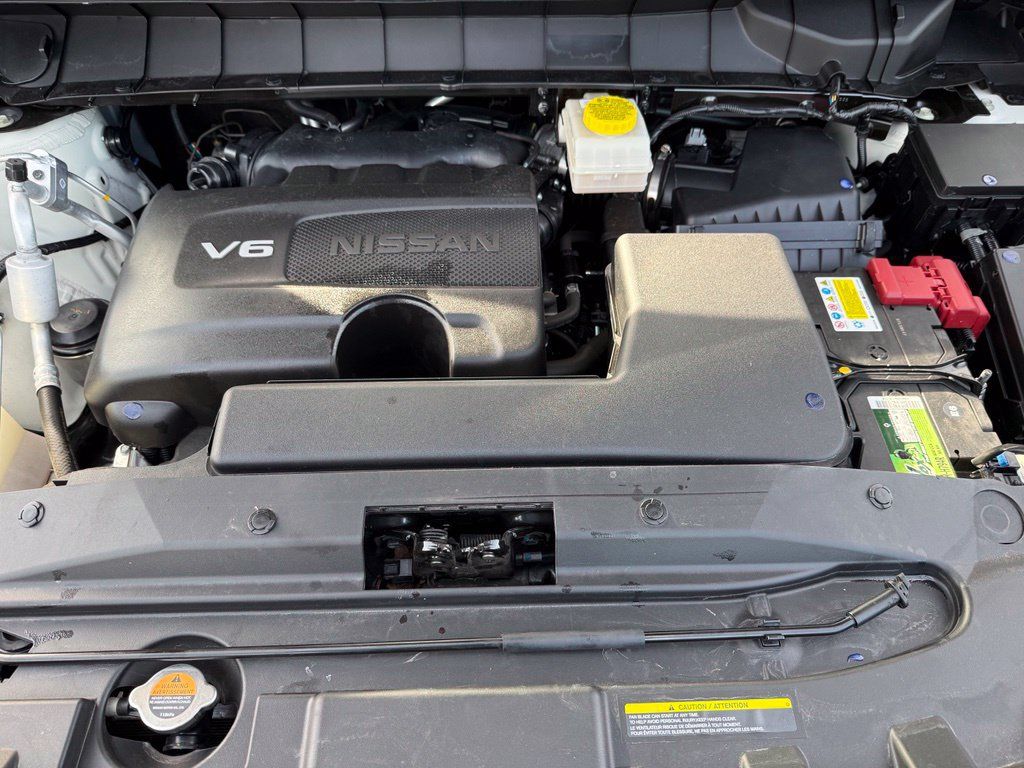 Used 2022 Nissan Pathfinder Platinum AWD/4WD image 9