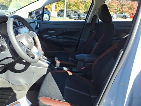 New 2025 Nissan Versa SR w/ Trunk Package image 5
