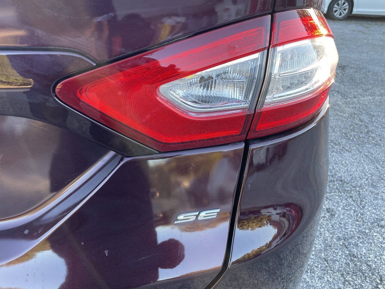 Used 2013 Ford Fusion SE FWD image 23