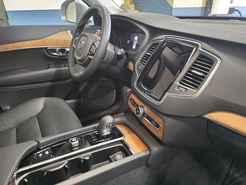 Certified 2025 Volvo XC90 B6 Core w/ Climate Package image 11