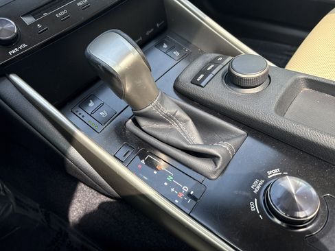 Used 2014 Lexus IS 250 w/ Premium Package RWD image 32