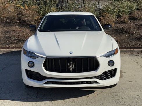 Used 2024 Maserati Levante GT Ultima image 8