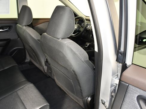 Used 2022 Nissan Rogue SV AWD/4WD image 44