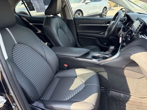 Used 2023 Toyota Camry SE image 23
