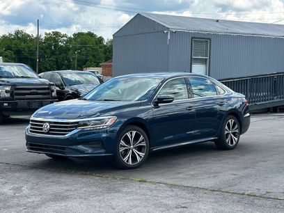 Used 2021 Volkswagen Passat 2.0T SE