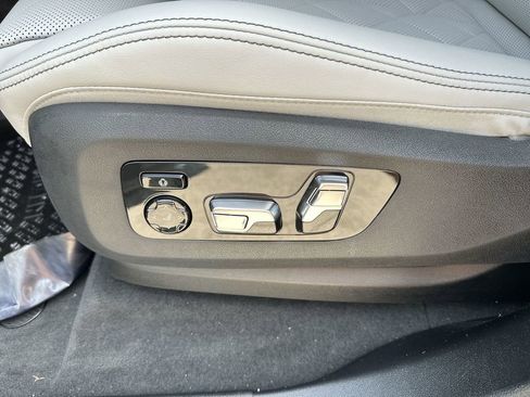 Used 2026 BMW X5 xDrive40i AWD/4WD image 15