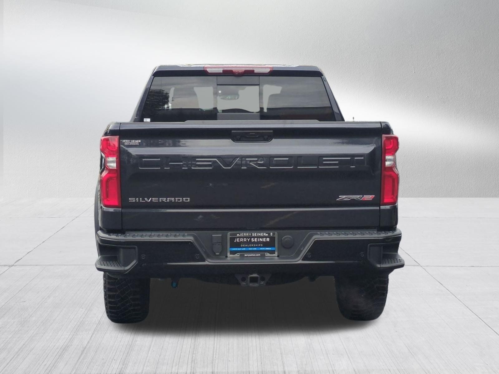 Used 2022 Chevrolet Silverado 1500 ZR2 w/ Technology Package AWD/4WD image 4