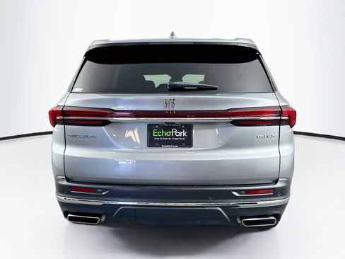 Used 2025 Buick Enclave Preferred FWD image 7