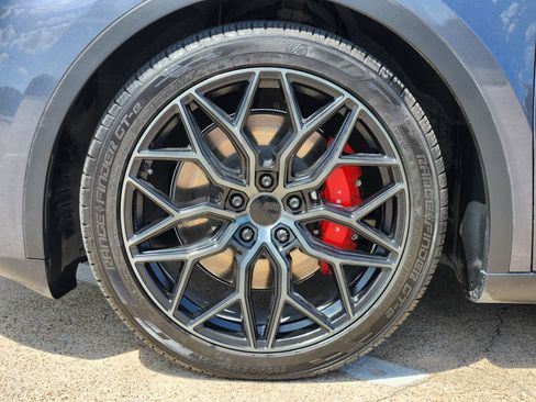 Used 2023 Tesla Model Y Performance AWD/4WD image 20
