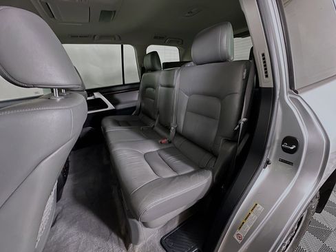 Used 2008 Toyota Land Cruiser image 26