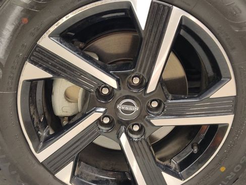 Used 2025 Nissan Sentra SV w/ All-Weather Package FWD image 31