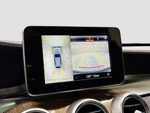 Used 2018 Mercedes-Benz GLC 300 4MATIC image 15