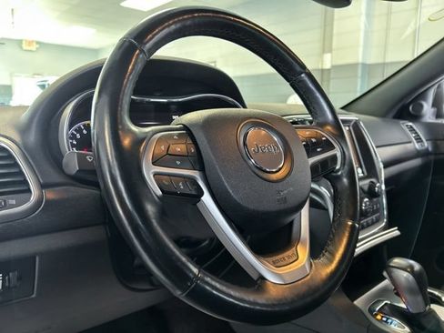 Used 2018 Jeep Grand Cherokee Altitude AWD/4WD image 33
