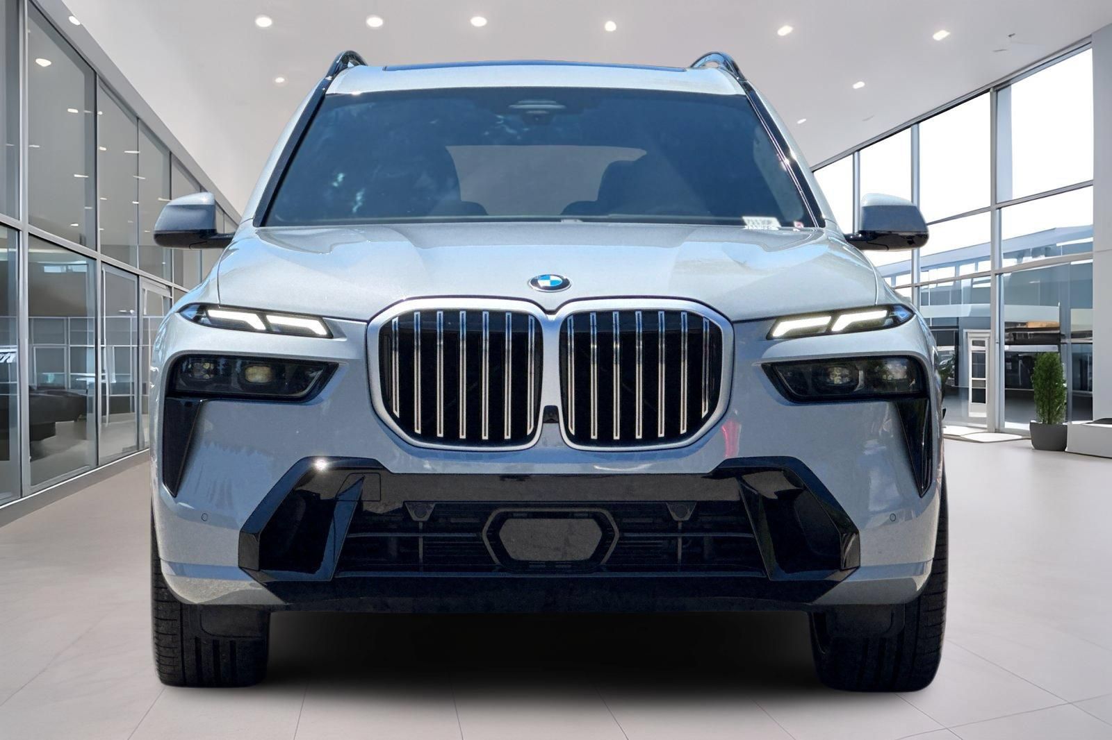 Used 2024 BMW X7 xDrive40i w/ M Sport Package AWD/4WD image 9