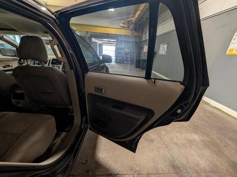 Used 2007 Ford Edge SE FWD image 28