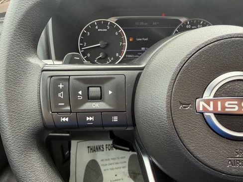 Used 2023 Nissan Rogue S AWD/4WD image 5